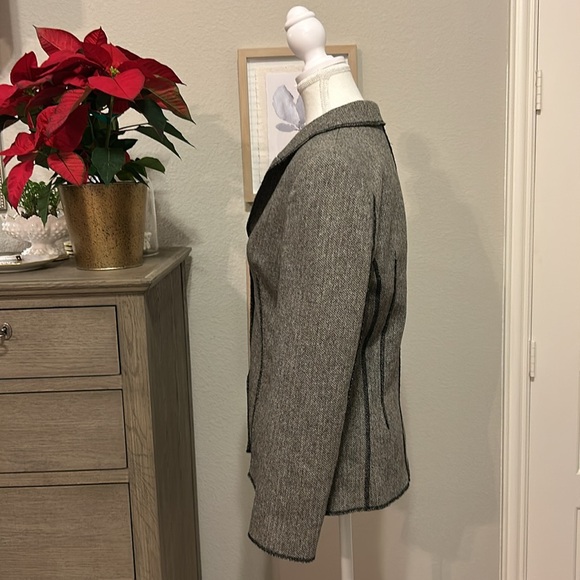 bebe | Black White Herringbone Wool Blend Blazer | Made in USA | 6 - Picture 7 of 12